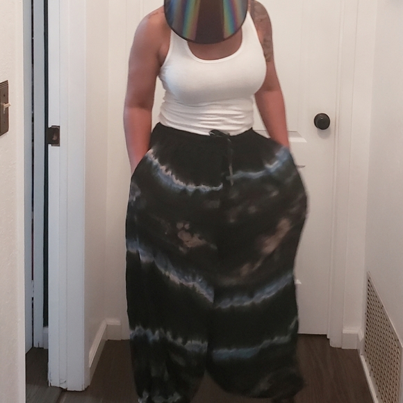 Pants - Picture 4 of 4